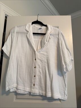 Old Navy White Short-Sleeve Button-Front Gauze Shirt